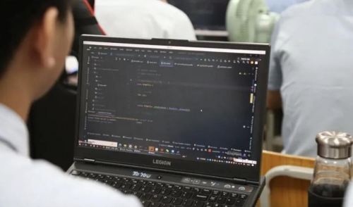 八维教育开设云计算专业助力学生掌握云服务关键技术(图3)