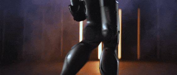 超自然步态大步流星十几米：深圳人形机器人街边溜达爆火海外！(图12)